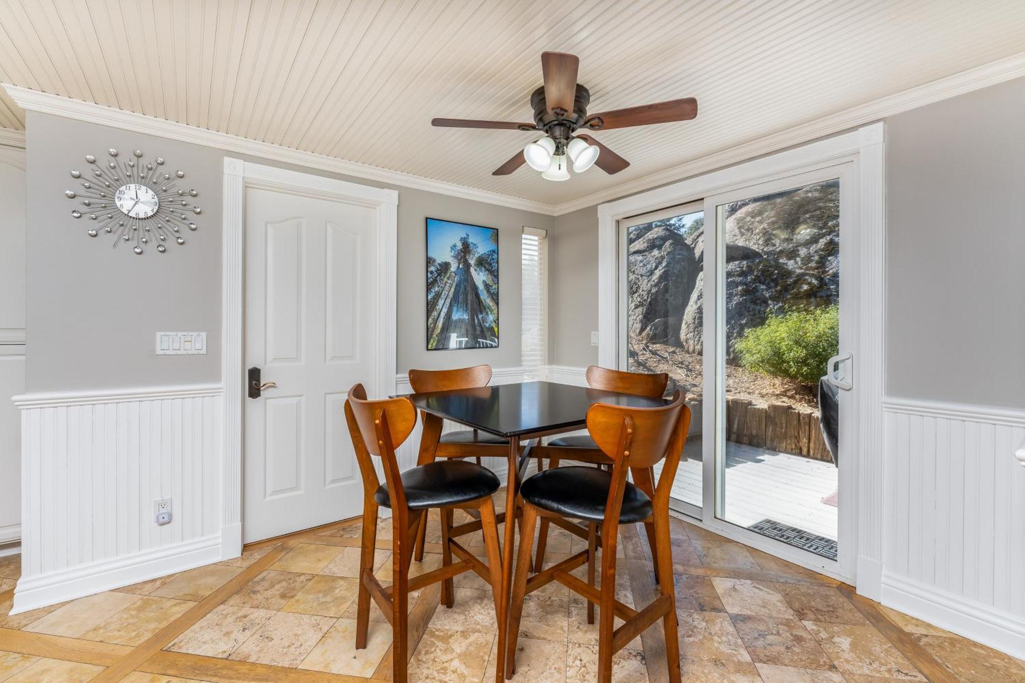 Yosemite Bass Views, 2 Homes, Games, Hot Tub